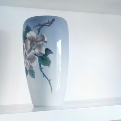 Jarrón de porcelana Royal Copenhaguen Altura 23cm