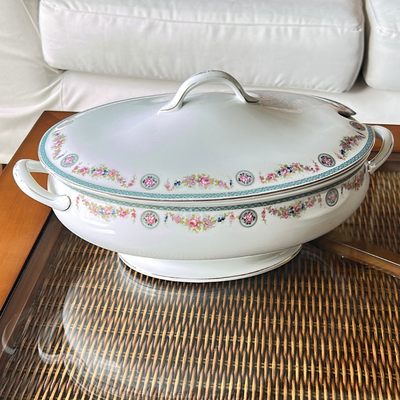 Sopera con tapa inglesa Maddock and Sons