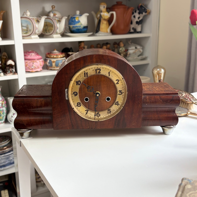 Reloj antiguo estilo Art Déco