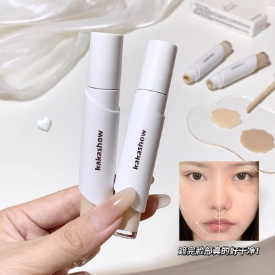 CORRECTOR HIDRATANTE RESISTENTE AL AGUA Y AL SUDOR KAKASHOW