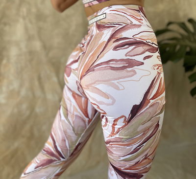 c a l z a • a c u a r e l a • cálida || tela liviana