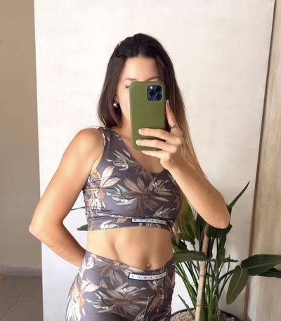 T o p • m a r i p o s a || botánico gris 