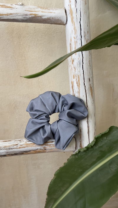 s c r u n c h i e • c e l e s t e