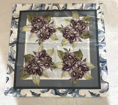 • pañuelo botánico | flores uva •
