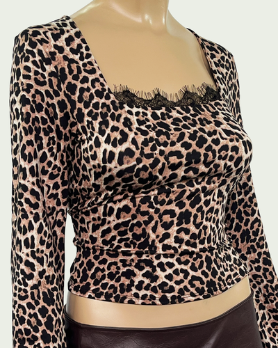 Top Mangas Acampanadas Modal Soft Print con Escote Cuadrado y Encaje