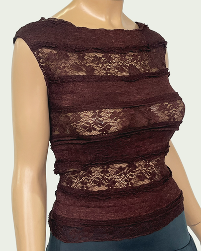 Musculosa Cuello Bote Encaje Parches
