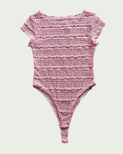 Body Encaje con Mangas Cortas y Cuello Bote