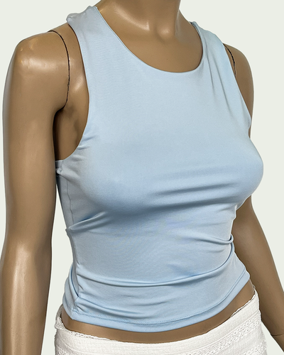 Musculosa Microfibra con Espalda Descubierta y Cadenita
