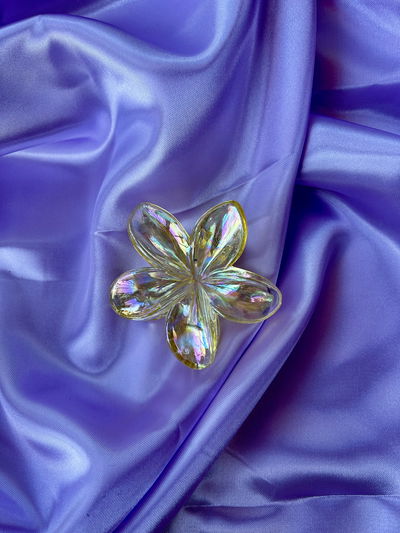 Broche Flor Hawaiana amarilla