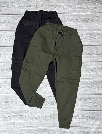 Pantalones cargo de gabardina