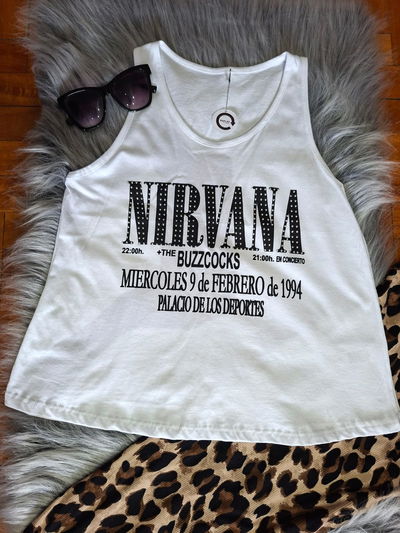 Musculosa Clásica Nirvana Strass