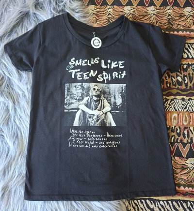 Remera Clásica Teen Spirit (Nirvana)