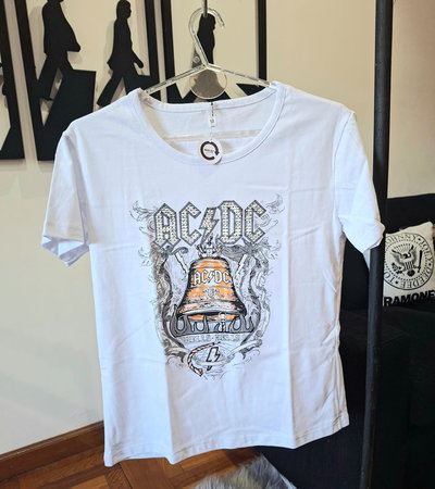 Remera Clásica AC DC Hells Bells