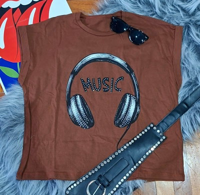 Remera Clásica Music Choco