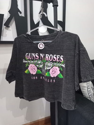 PUPERA NEVADA GUNS & ROSES