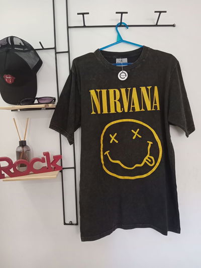 Remera Nevada Men Nirvana Smile