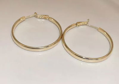 Argollas clásicas finas