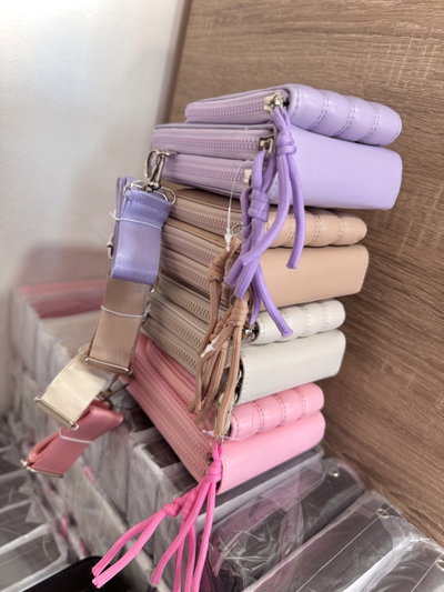 Porta celular MAKE PUFFER (Pack media docena)