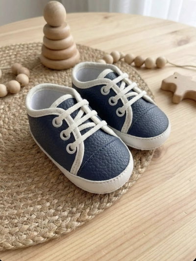 Zapatilla no caminante azul