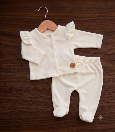 Conjunto plush crudo beba