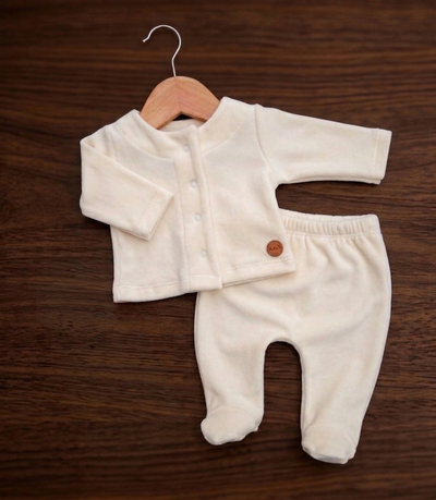 Conjunto plush crudo unisex
