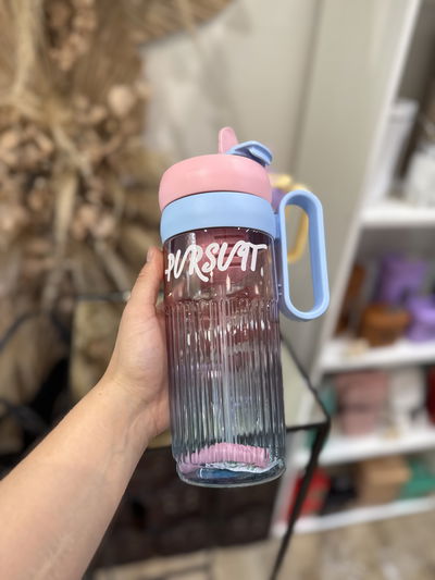 Botella con sorbete e infusor