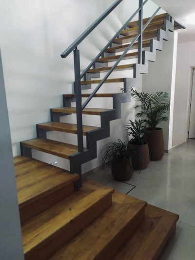 Escalera Metálica + Madera