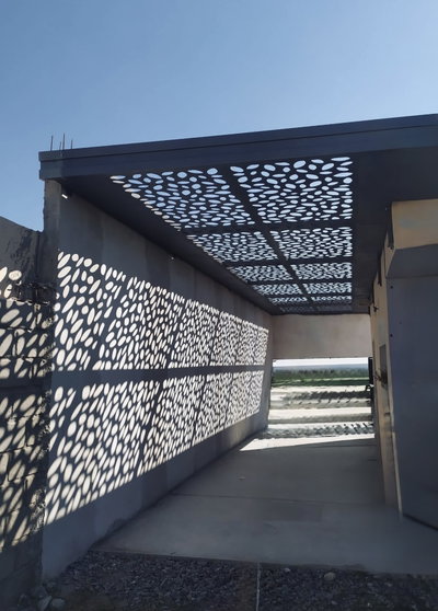 Pérgola en chapa calada