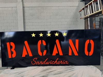 Cartel de Chapa Calada + Iluminación LED
