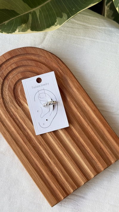 Aro cuff plateado detalles 