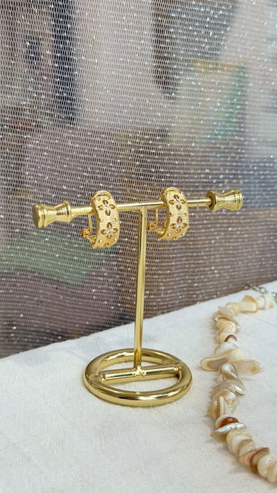 Semi argollas caladas 