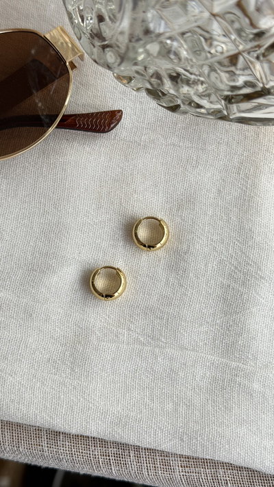 Argollas mini doradas 