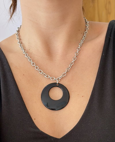 Collar círculo negro 