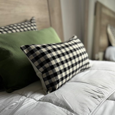 Almohadón Vichy  - 60 x 40 - Tusor cuadrille negro