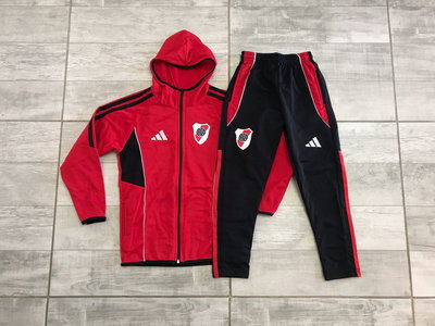 Conjunto de niños River