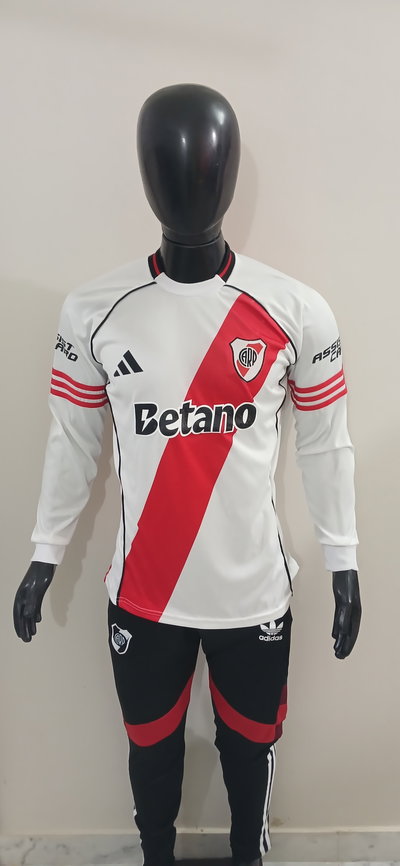 Camiseta River manga larga Titular