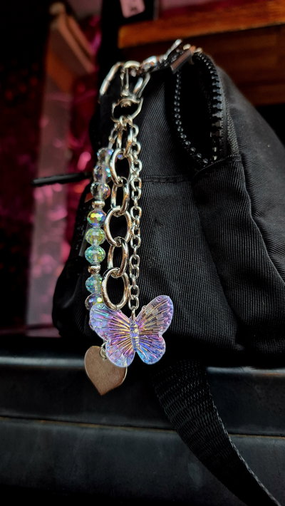 Llavero con cristales y cadena 