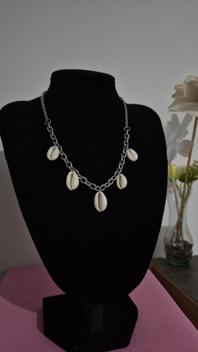 Collar con caracoles - Acero quirúrgico 