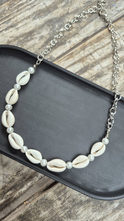 Collar caracoles + perlas 