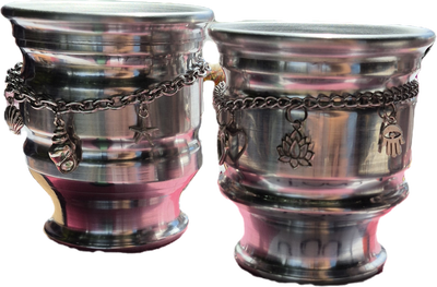 Mate de aluminio con cadena y dijes 