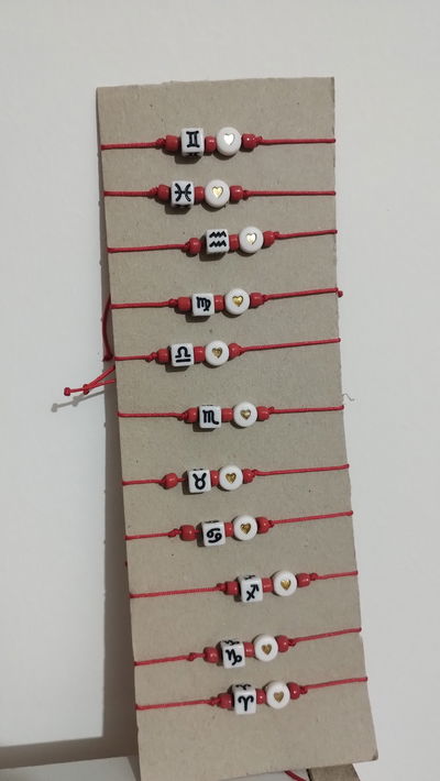 Pulsera con signo zodiaco