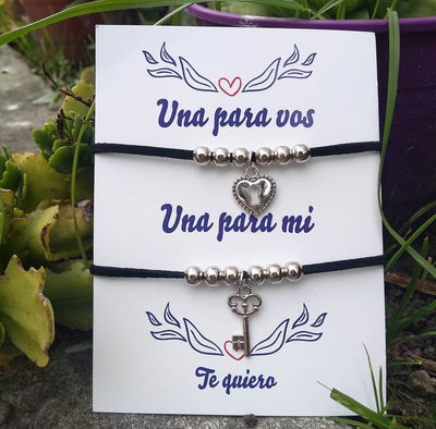Pulseras llave y corazon 