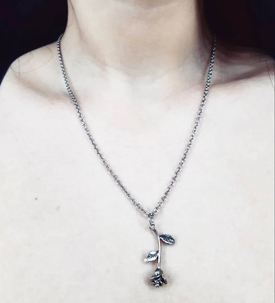 Collar rose 🥀🌹