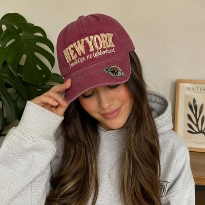 Gorra Bordo con Bordado 