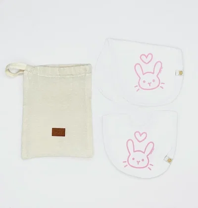 Ajuar babero y babita con bolsa - M901