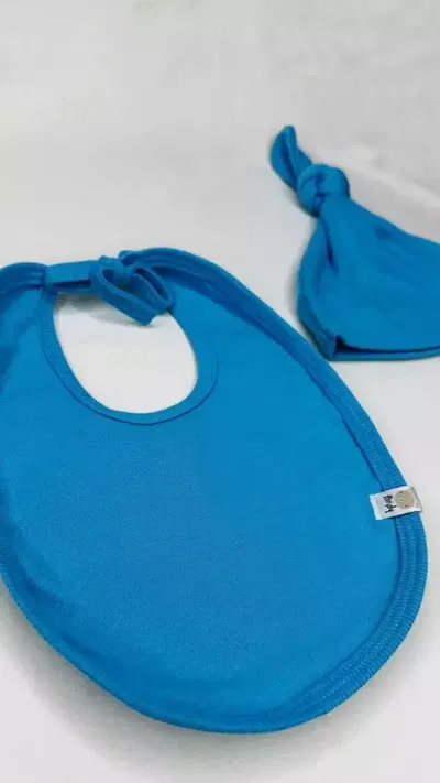 Conjunto minimo gorro babero sensitive - BB703