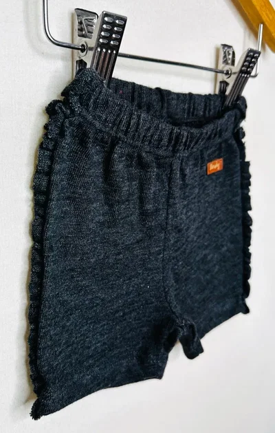 SEGUNDA Short minimo flame volados - S24522