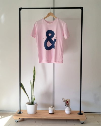 REMERA YOU & ME ROSA