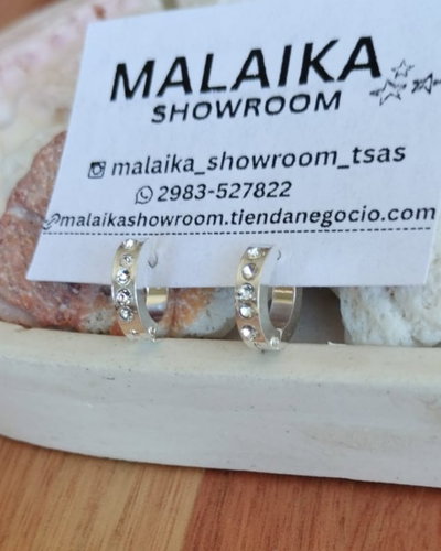 Par de argollitas mini strass