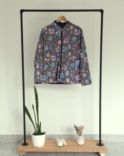 Campera reversible, impermeable y rompeviento